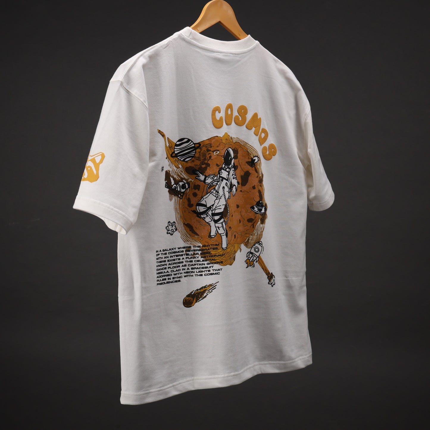 COSMOS Oversized T-shirt